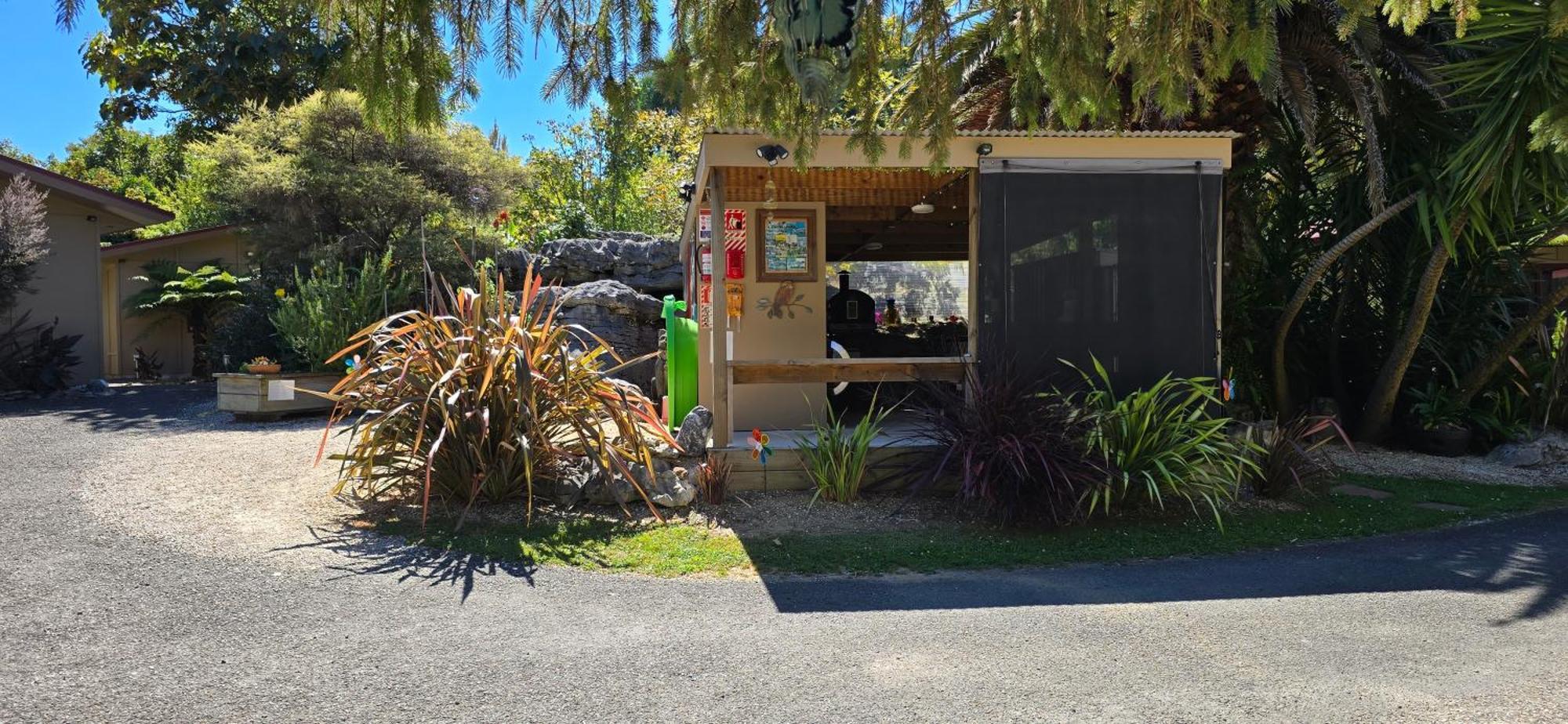 The Rocks Chalets Takaka Buitenkant foto
